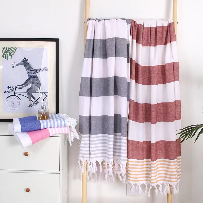 Bright and bold beach towels add color to your beach trip (6)